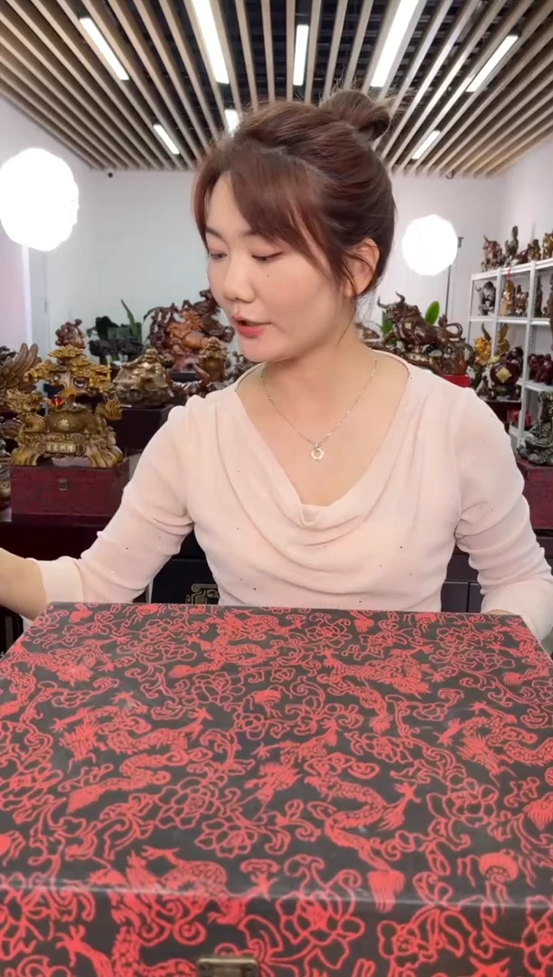 陶瓷工厂搬迁招财猫