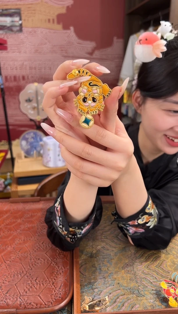 刺绣苏绣世家非遗手工（胸针）