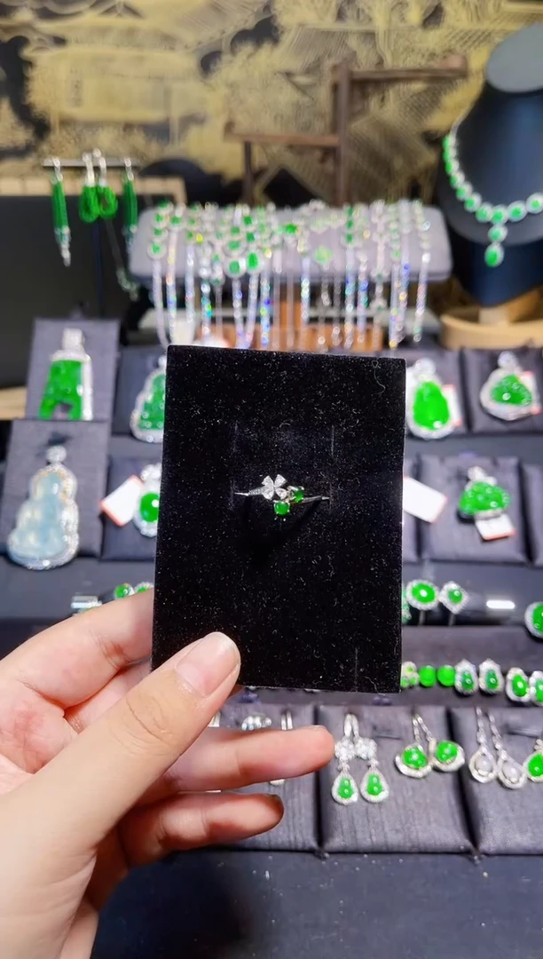 翡翠戒指银S925镶嵌蛋面戒指