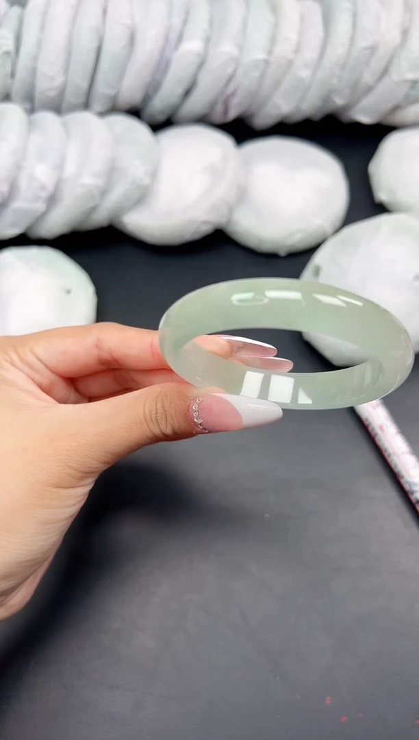 精品手镯，一物一拍E-030