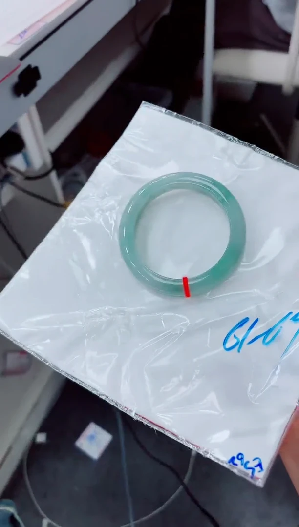 【闪购商品】翡翠手镯未镶嵌0000000000