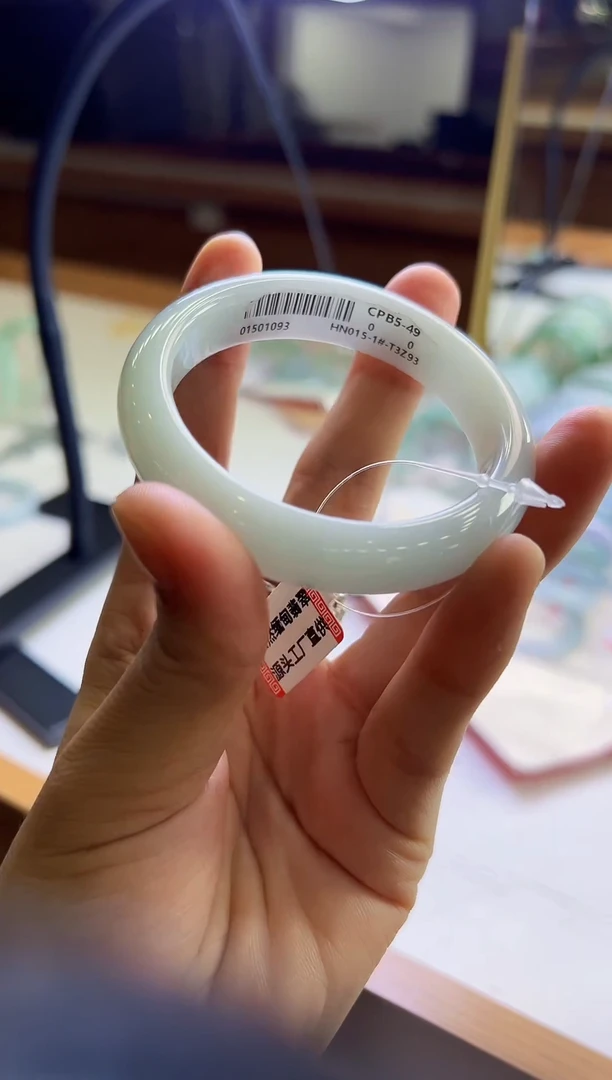 翡翠手镯未镶嵌翡翠 手镯 8 圈口54
