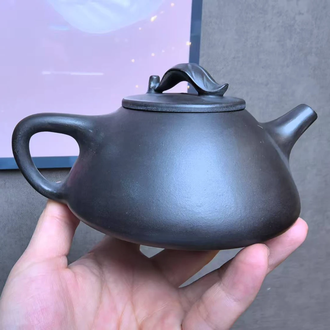 DT1205一叶子冶石瓢石黄壶【维】