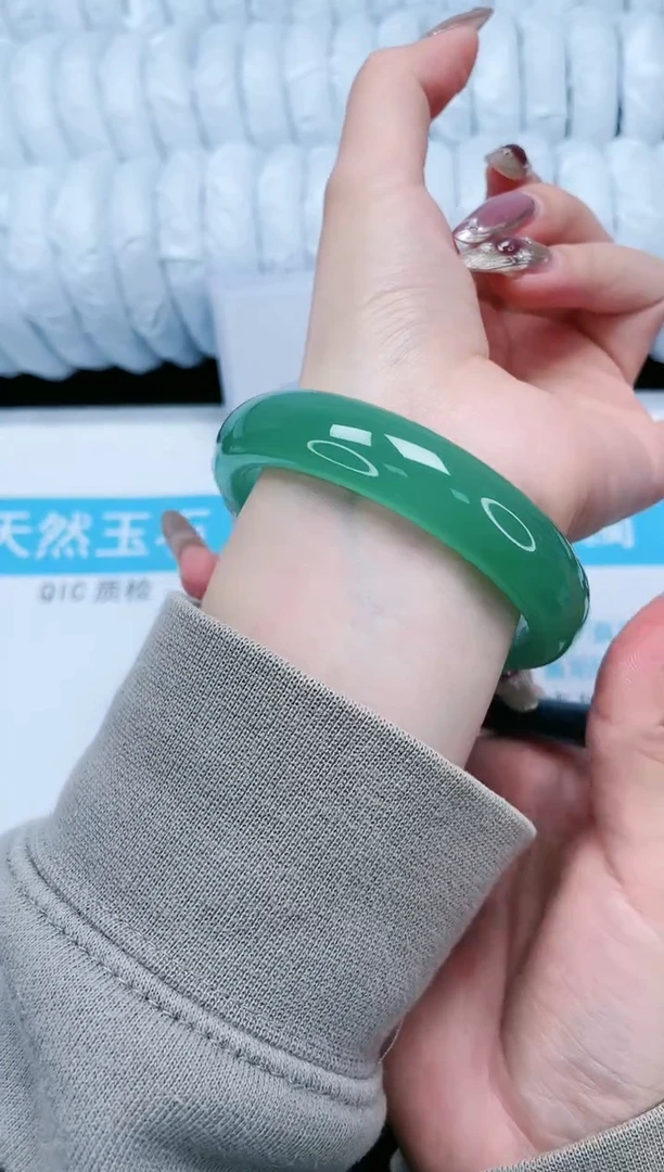 【闪购商品】石英质玉手镯未镶嵌177-59.1