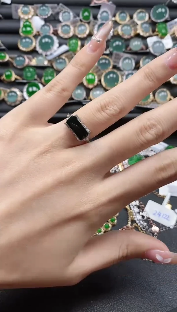 【闪购商品】翡翠戒指银S925镶嵌51511