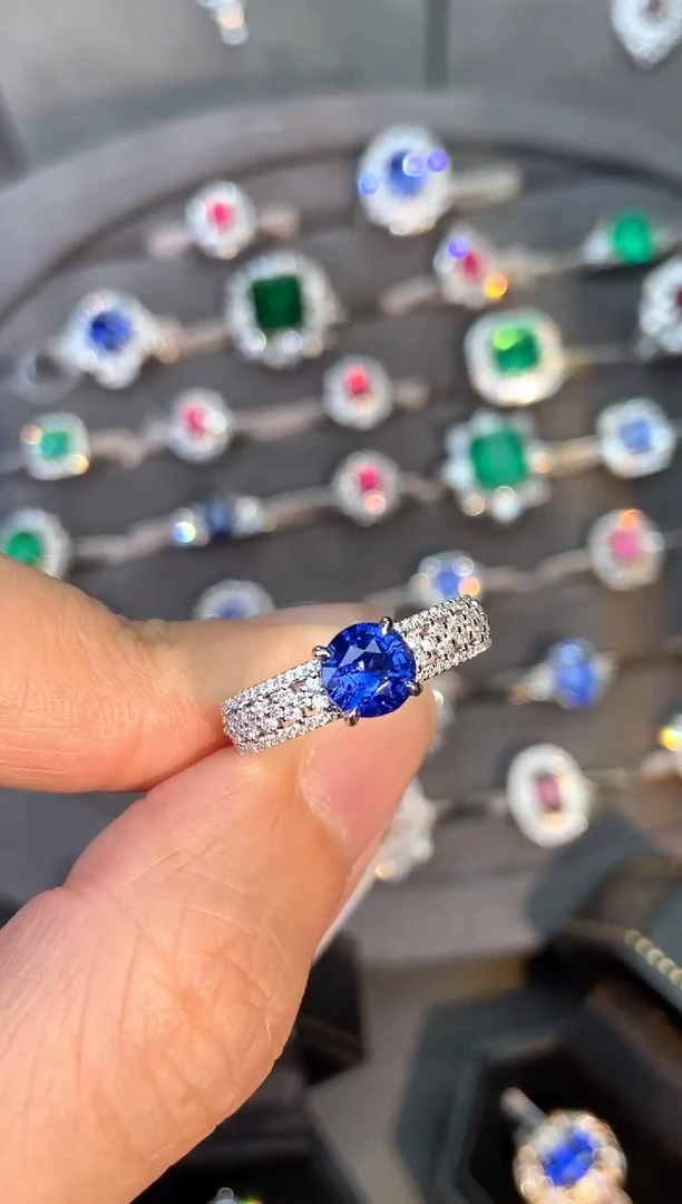 戒指蓝宝石18K金镶嵌【闪购】1.27ct/七天鉴赏/皇家蓝