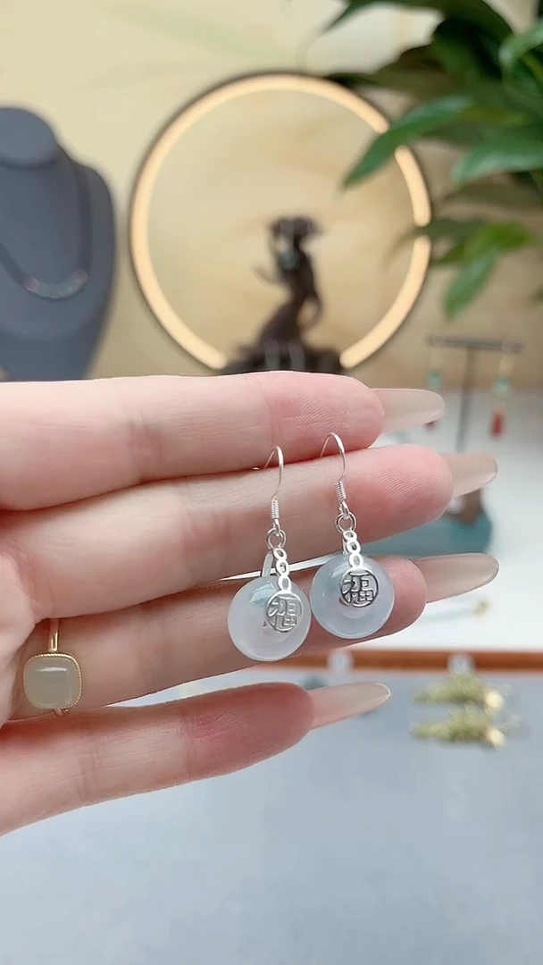 银S925镶嵌石英质玉（天山翠）耳饰00面包扣福牌福牌