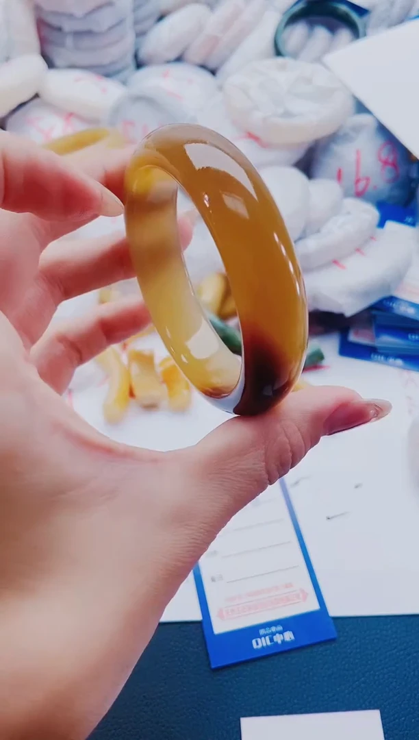 未镶嵌手镯石英质玉J118-56-57