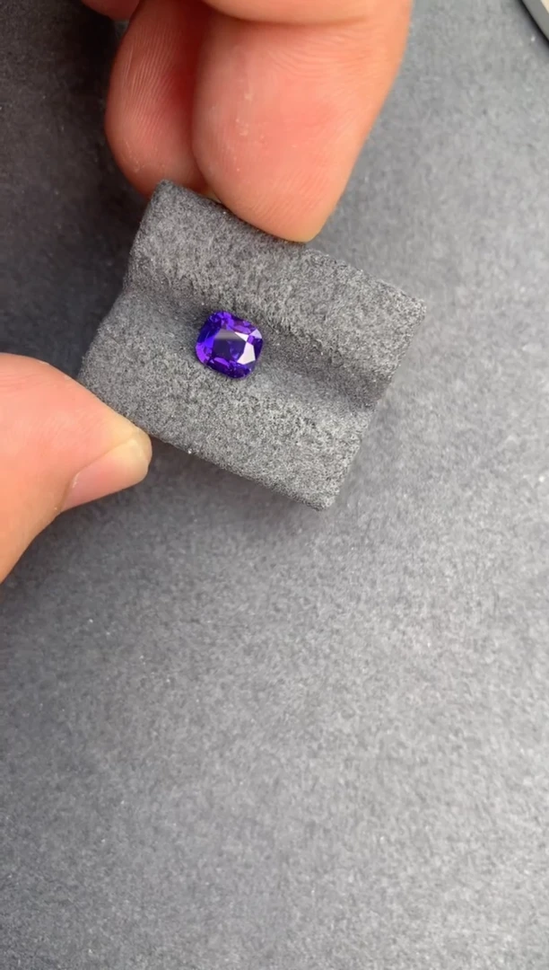 【闪购商品】彩色蓝宝石裸石未镶嵌1.6ct无烧紫蓝宝