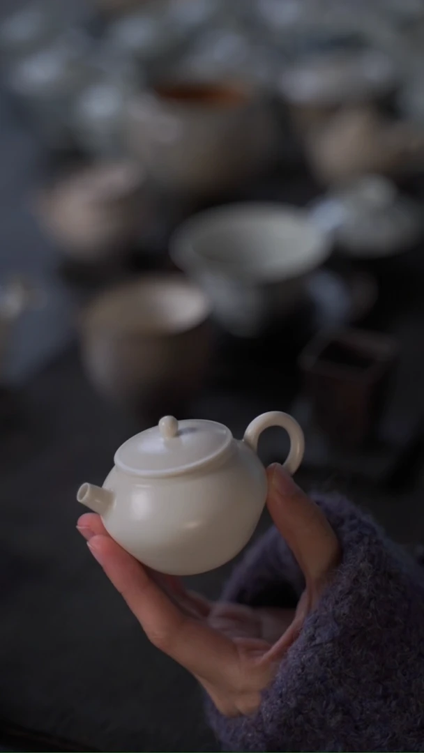 【闪购商品】壶大合小满 泽阳老师 猪油白小壶