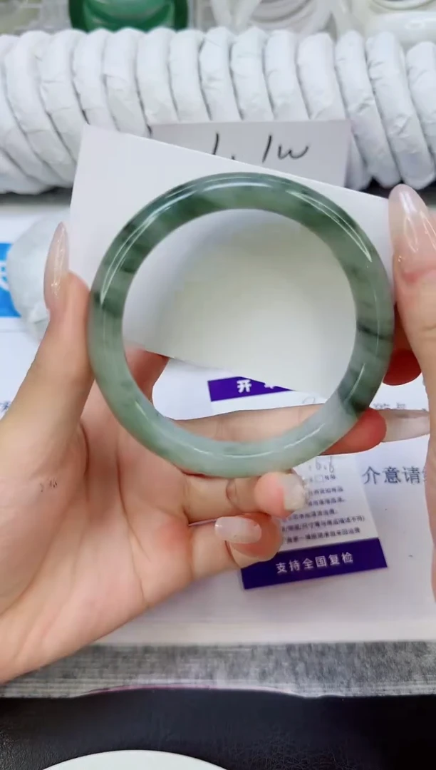 未镶嵌手镯石英质玉82/61