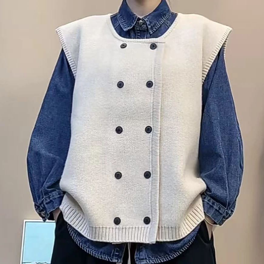 百搭双排口针织马甲女大版