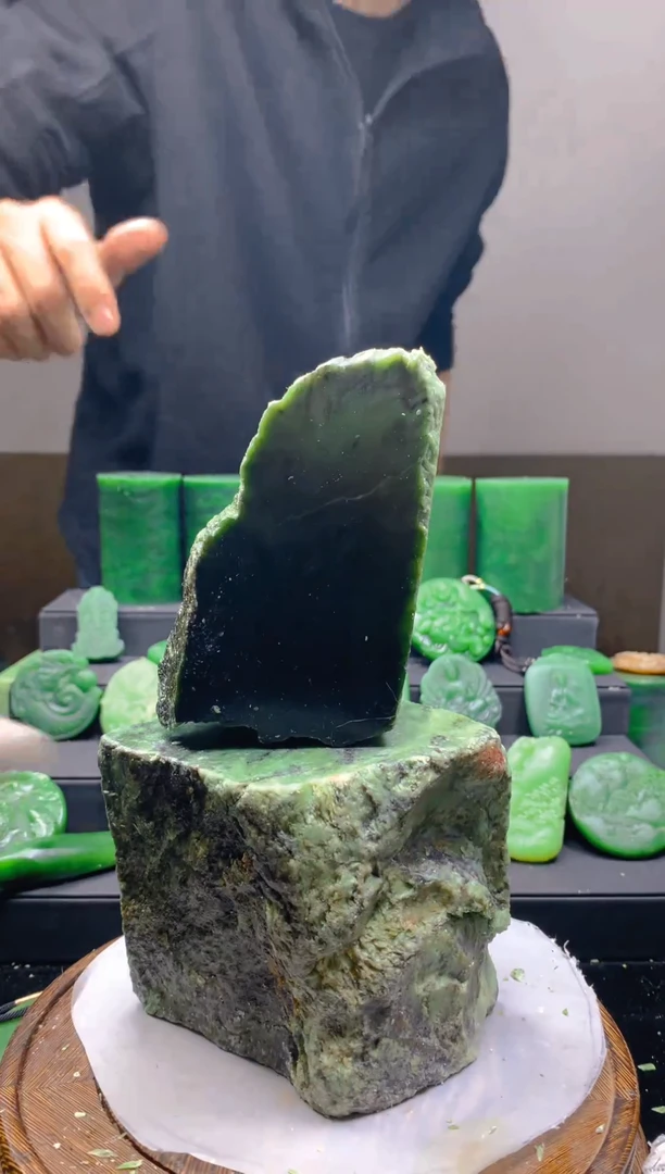 未镶嵌和田玉珠宝半成品1