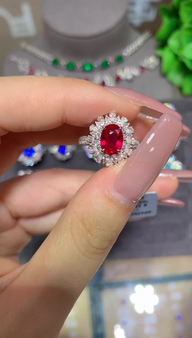 18K金镶嵌戒指红宝石1.54CT  主证