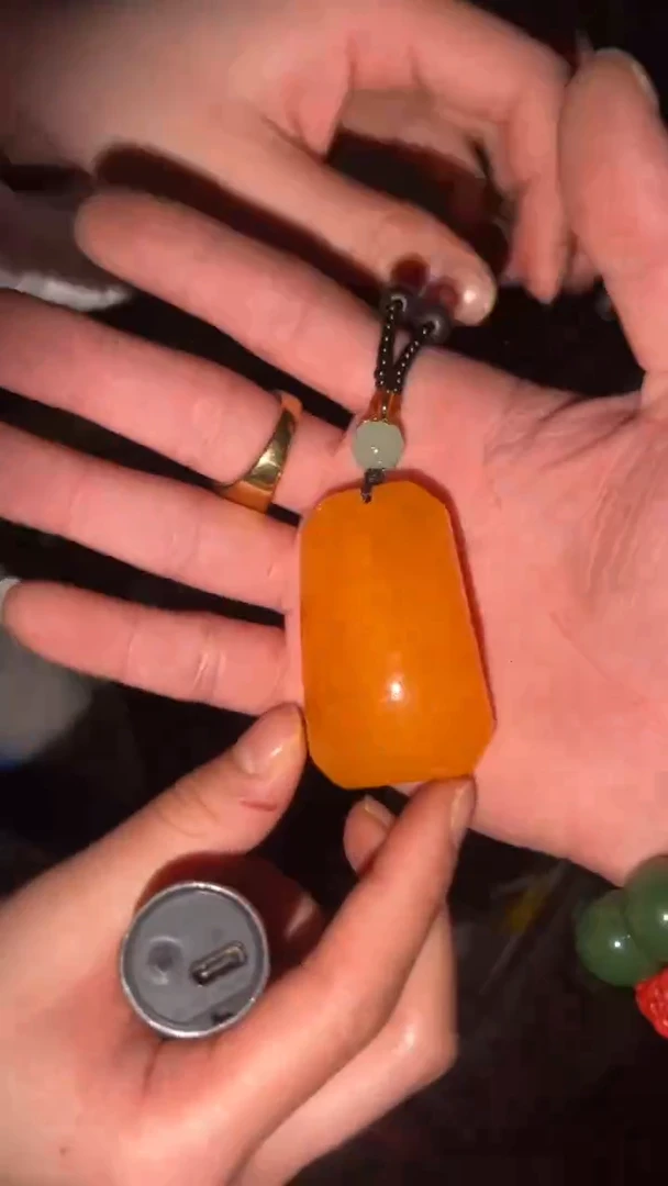 【闪购商品】蜜蜡吊坠(赠链)未镶嵌闪购商品高端专用链接