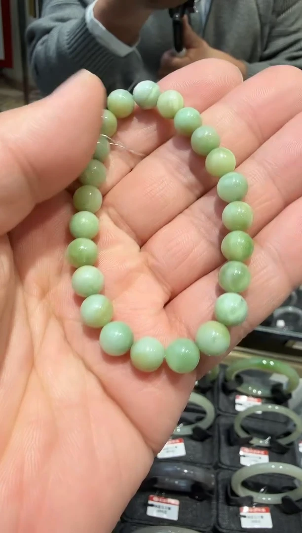 未镶嵌手链和田玉黑羊洞