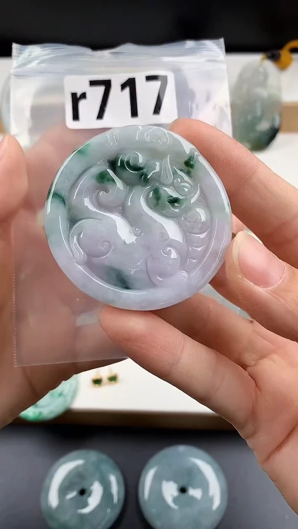 颈饰未镶嵌翡翠天然翡翠吊坠挂件