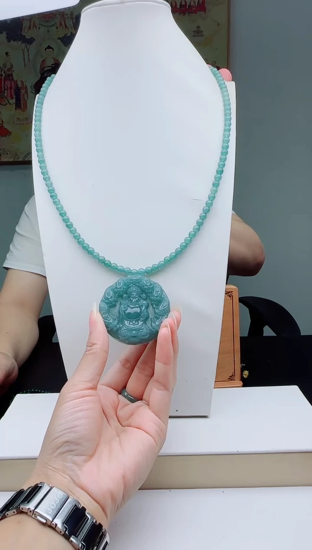 颈饰未镶嵌翡翠多样性发其一