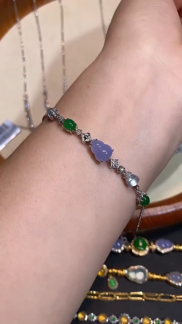 18K金镶嵌手链翡翠手链