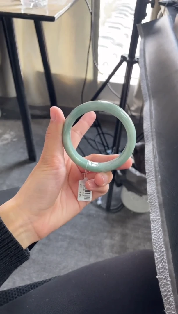 【闪购商品】翡翠手镯未镶嵌手镯