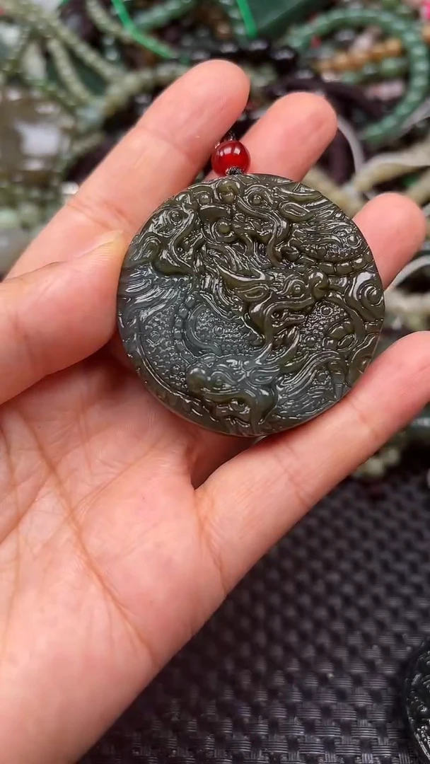 和田玉未镶嵌颈饰1