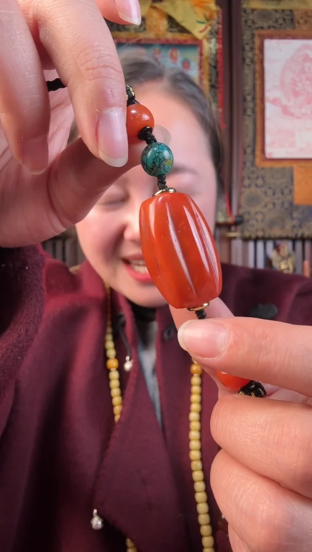 无非金属藏地红的古珠