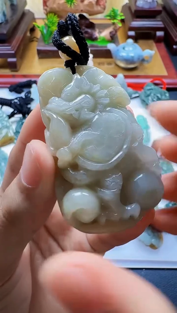 吊坠(不含链)未镶嵌翡翠1