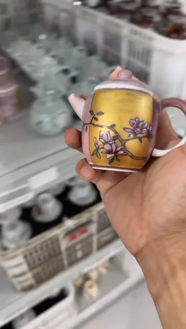 以笔为心，以瓷为纸。