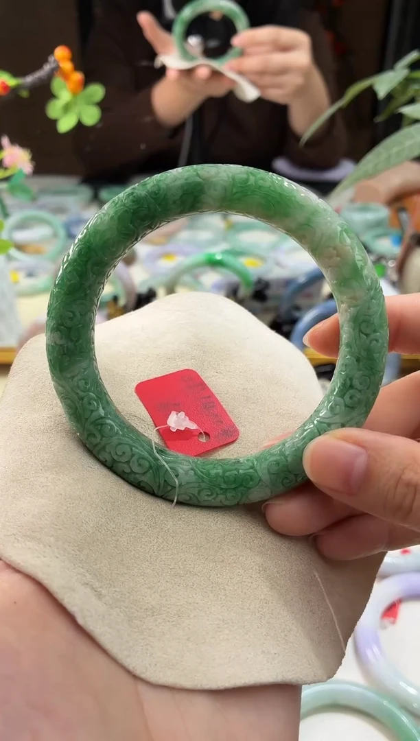 未镶嵌手镯翡翠苏*年20  翡翠手镯 60