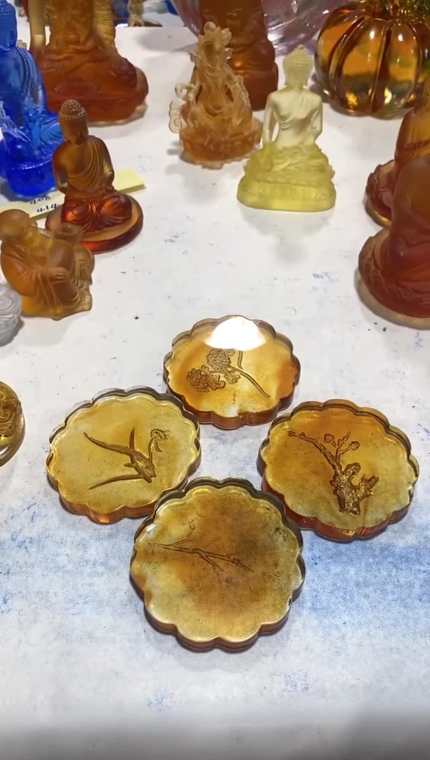 手工艺品琉璃梅兰竹菊一套四个全品 古法琉璃 介意勿拍 不退不换