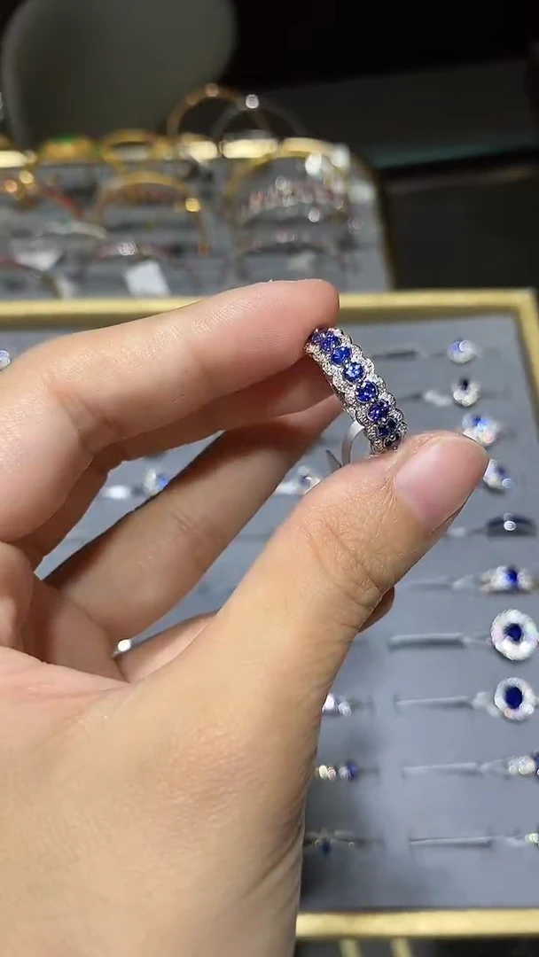 戒指蓝宝石18K金镶嵌1