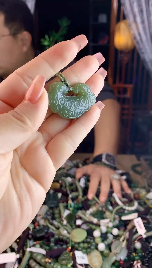 【闪购商品】和田玉挂件未镶嵌多样性发货拍一发一