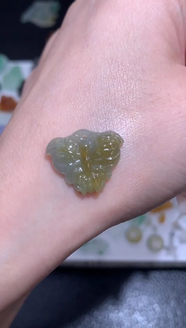 未镶嵌定制翡翠蝴蝶
