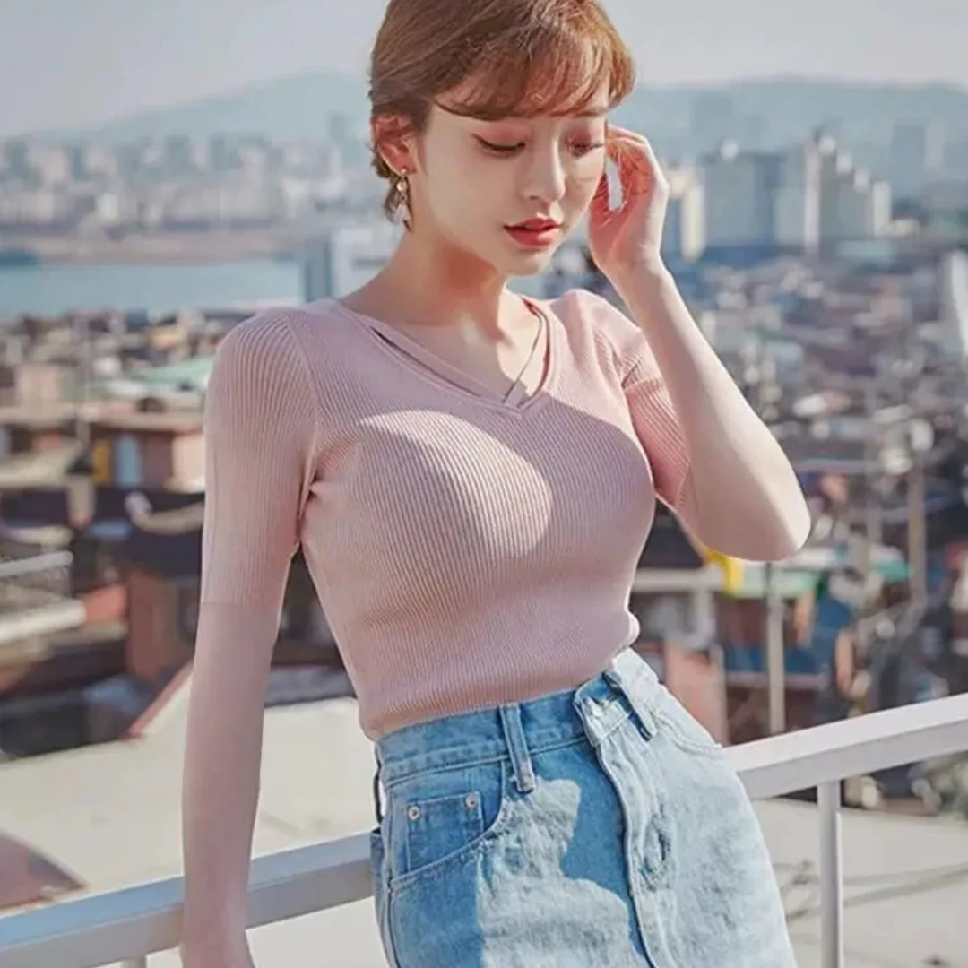 2025年新款夏季V领短款修身针织衫显瘦时尚百搭夏季纯色韩版Z110