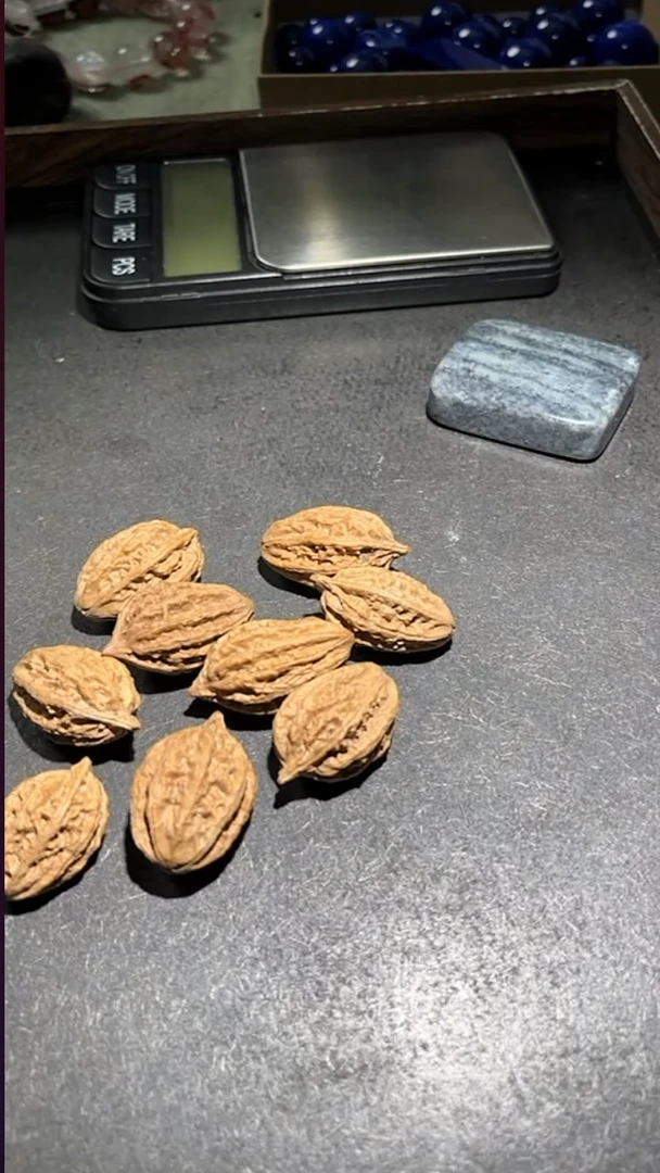 把件文玩核桃pz1128-2多样性发货发10粒