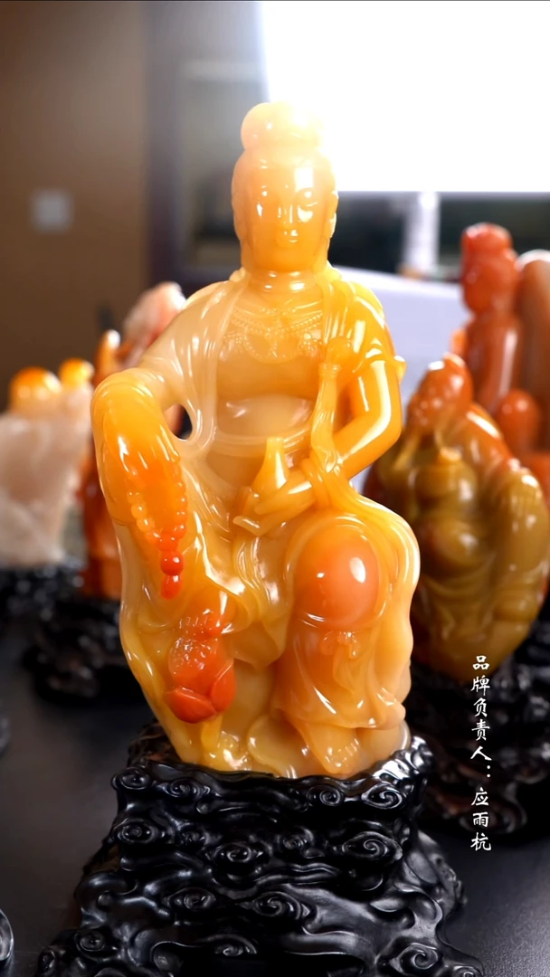 寿山石刘****n寿山石观姐姐摆件