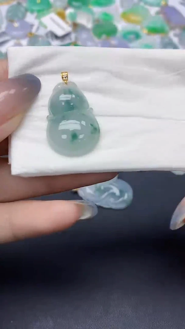 翡翠未镶嵌颈饰天然缅甸a货翡翠