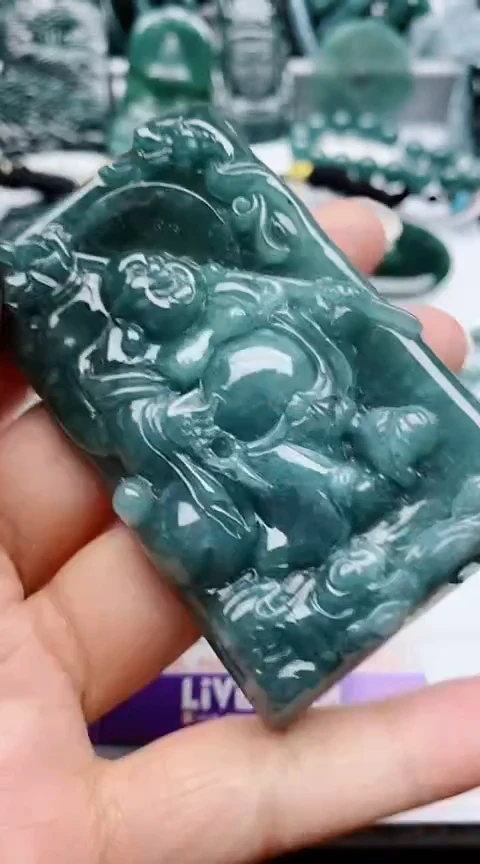 翡翠未镶嵌颈饰