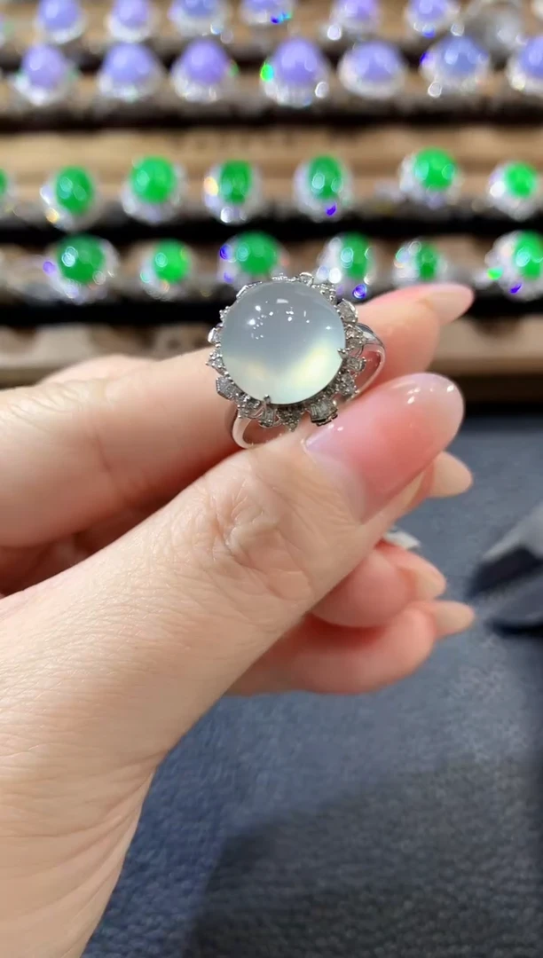 18K金镶嵌戒指翡翠A107