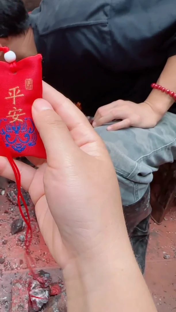 天然辰砂晶体级别细砂20