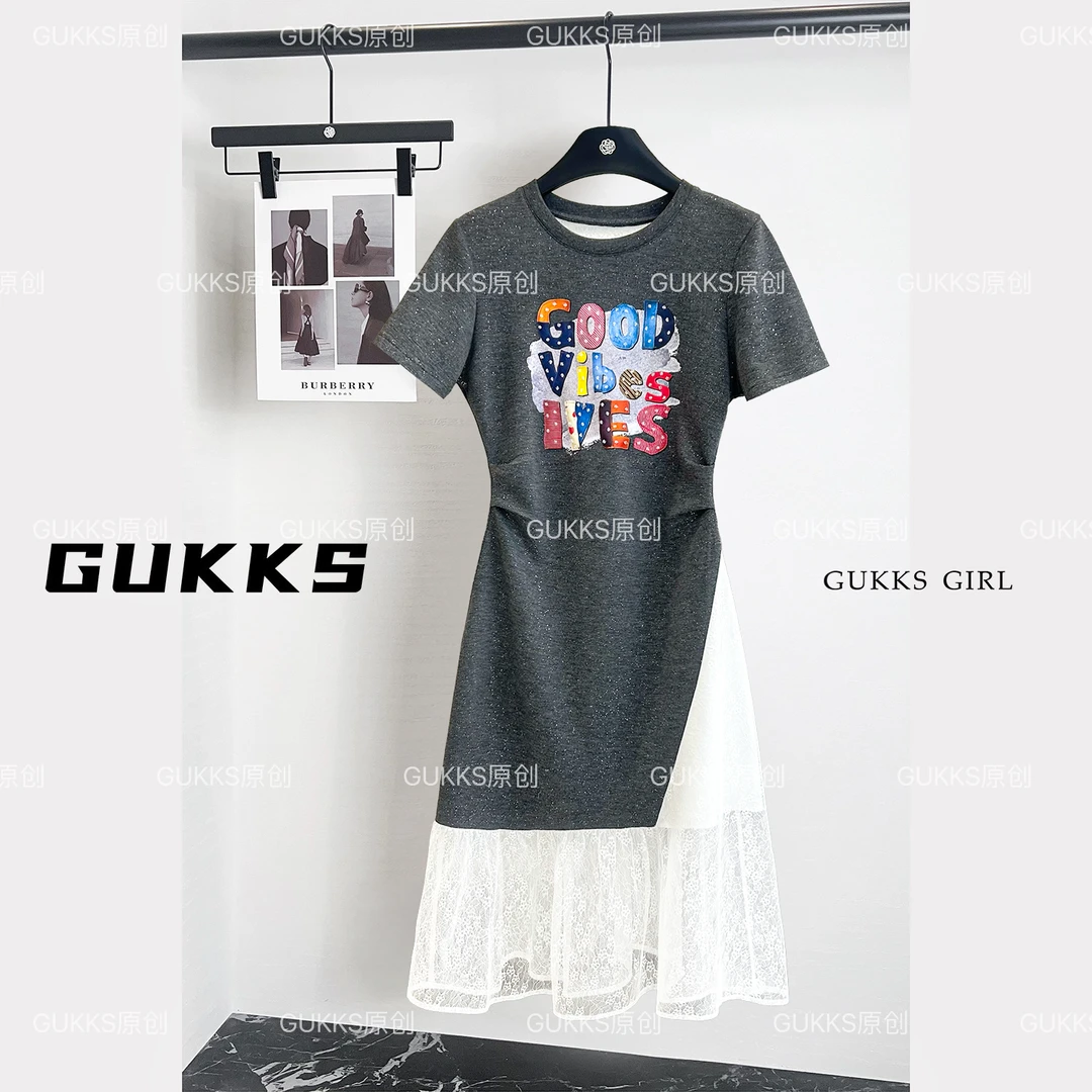 GUSSK/2025夏款设计感彩色字母蕾丝花边裙摆减龄显瘦连衣裙GK674