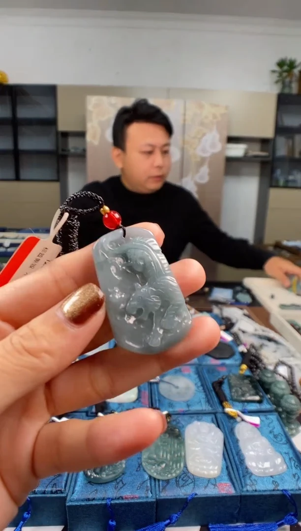 颈饰未镶嵌翡翠多样性发其一