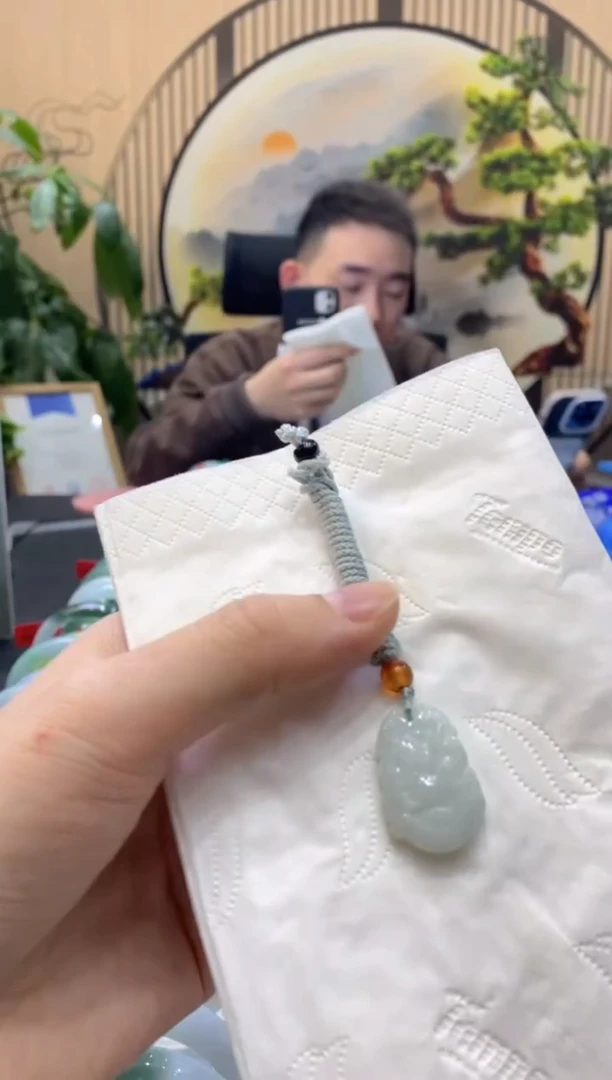 【闪购商品】翡翠颈饰未镶嵌000011709