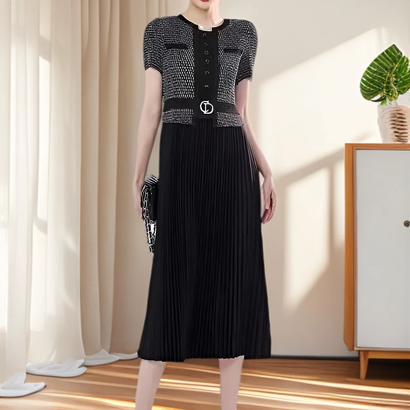 8045#黑【木兮兮专属】2025年夏季新气质修身简约印花中长款连衣裙