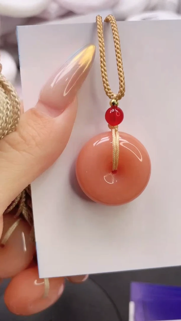 【闪购商品】石英质玉手镯未镶嵌桃花平安扣