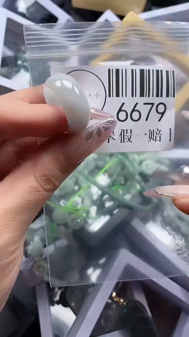 吊坠(不含链)未镶嵌翡翠6679