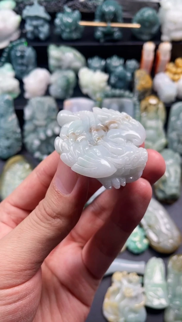 颈饰未镶嵌翡翠11  天然翡翠a货  飞天貔貅