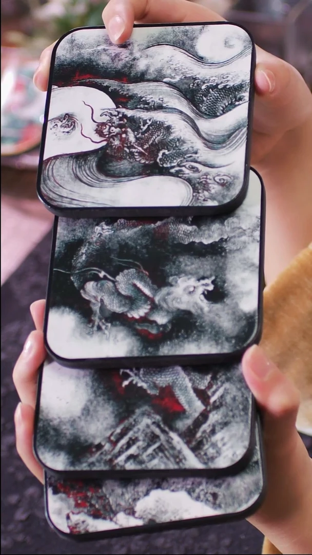 壹藏贰宝墨龙图图案杯垫一套