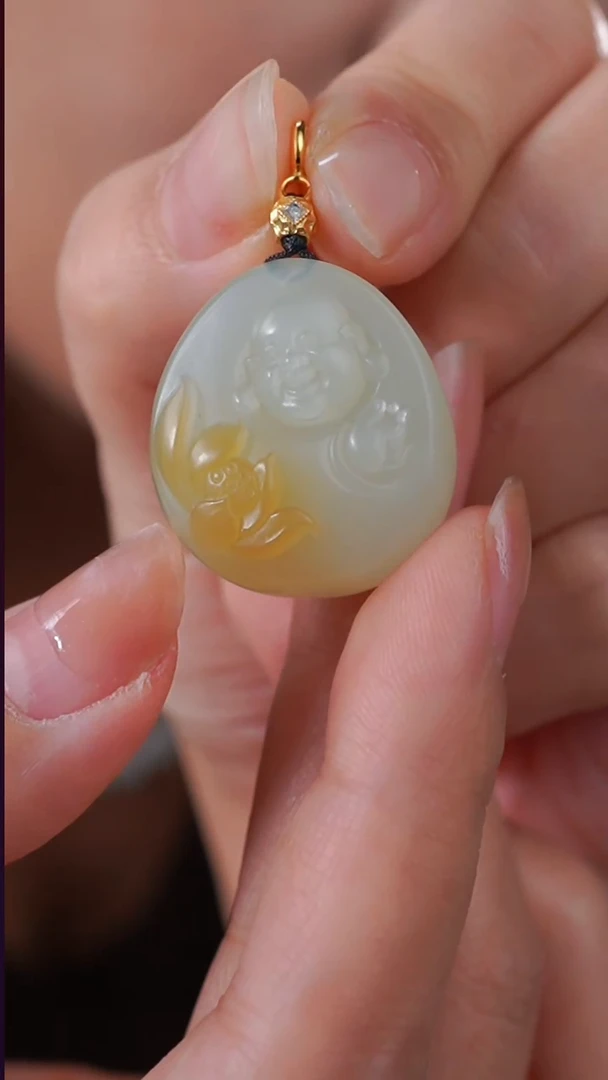 颈饰未镶嵌和田玉糖白佛公吊坠