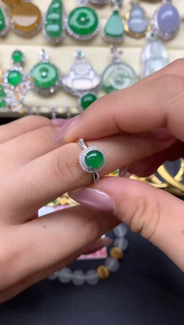 18K金镶嵌戒指翡翠370-中国好珍宝